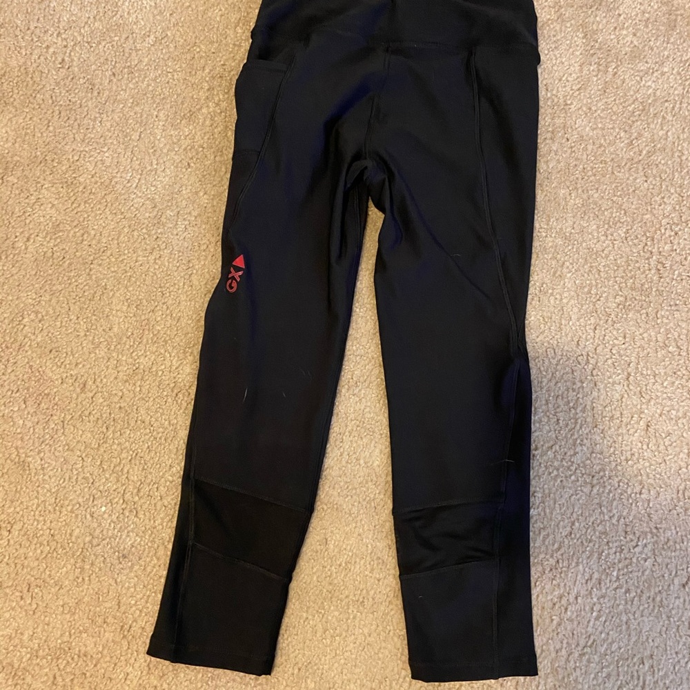 Cropped black leggings